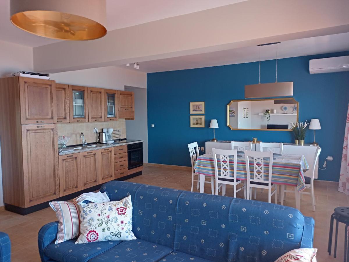 Navy Blue Apartment Nea Skioni Ngoại thất bức ảnh