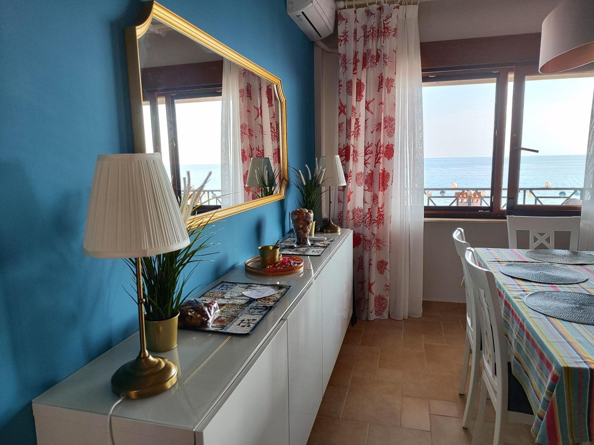 Navy Blue Apartment Nea Skioni Ngoại thất bức ảnh